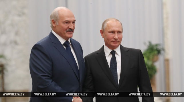 Путин пригласил Лукашенко в ближайшее время посетить Россию