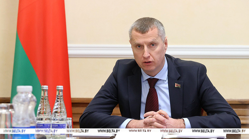 Многочисленные нарушения. Крутой рассказал о возможных причинах пожара в ТЦ в Витебске