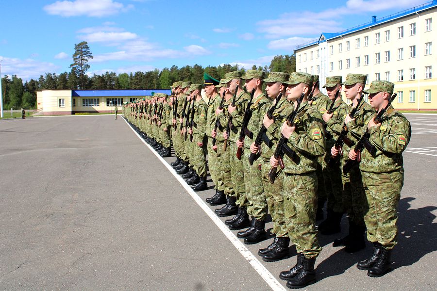Школьники Полоцка и Полоцкого района познакомились с условиями службы в армии