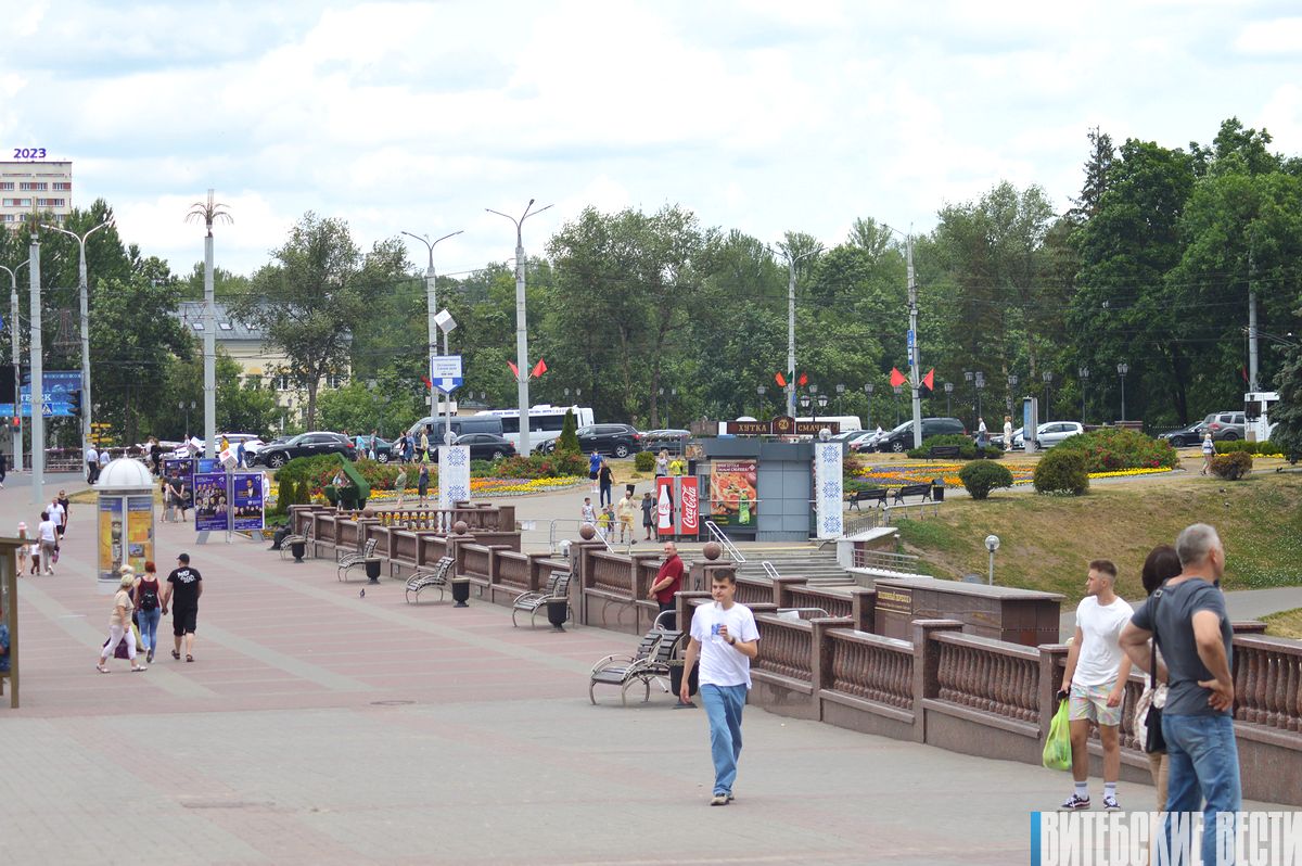 Субботний день в Витебске. Фоторепортаж с центральных улиц и парков города