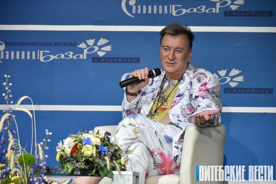 Эпатаж искренности: «Звездный час» Сергея Пенкина на «Славянском базаре в Витебске»