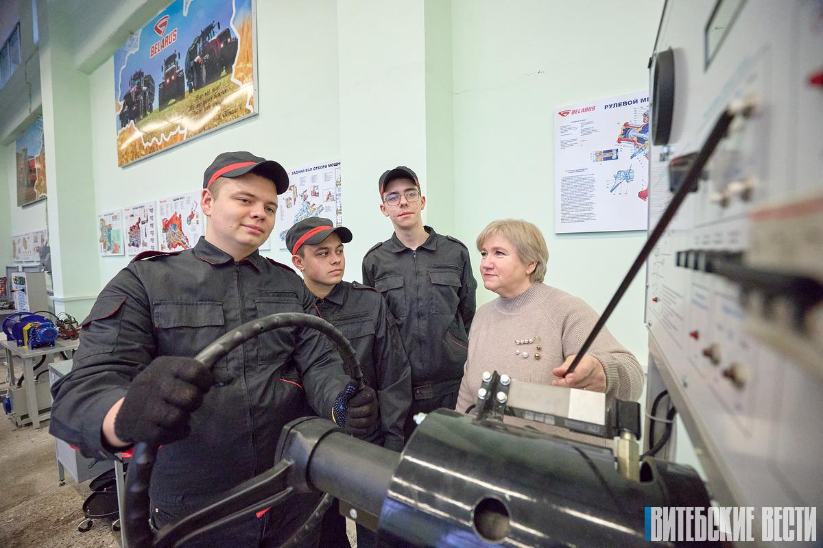 70 третьекурсников Оршанского аграрного колледжа примут участие в предстоящих весенних полевых работах 