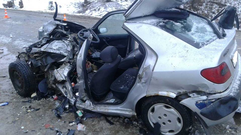 В Лепельском районе семья с двумя детьми попала в автомобильную аварию