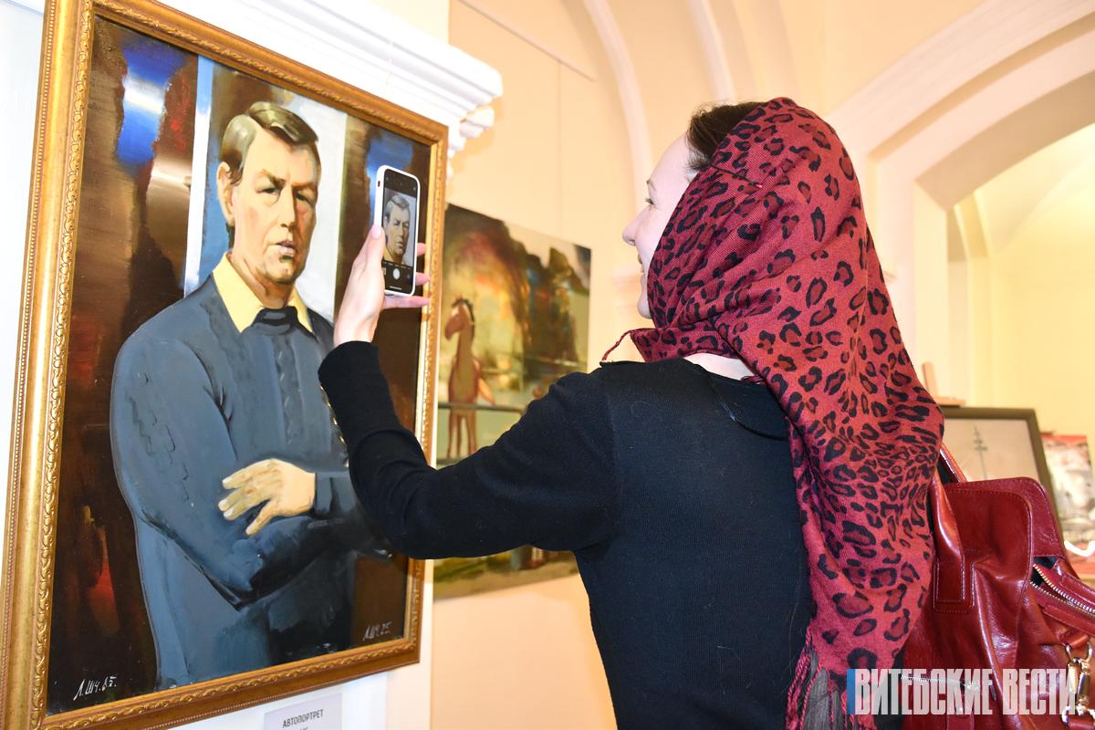 В Витебске открылась выставка народного художника Беларуси Леонида Щемелёва