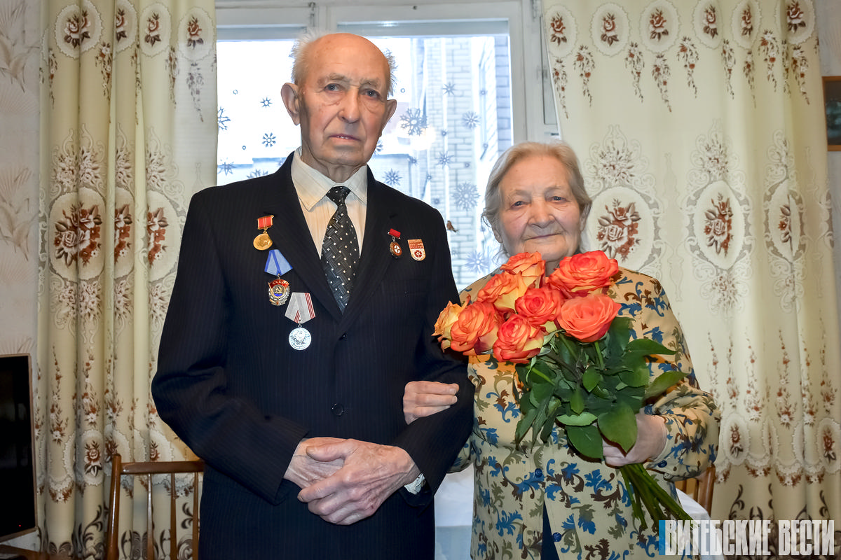Супруги Бабоедовы из Витебска отмечают 65-летие со дня свадьбы