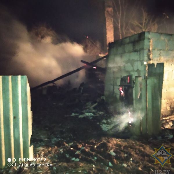 В Дубровенском районе на пожаре в собственном доме погиб одинокий мужчина