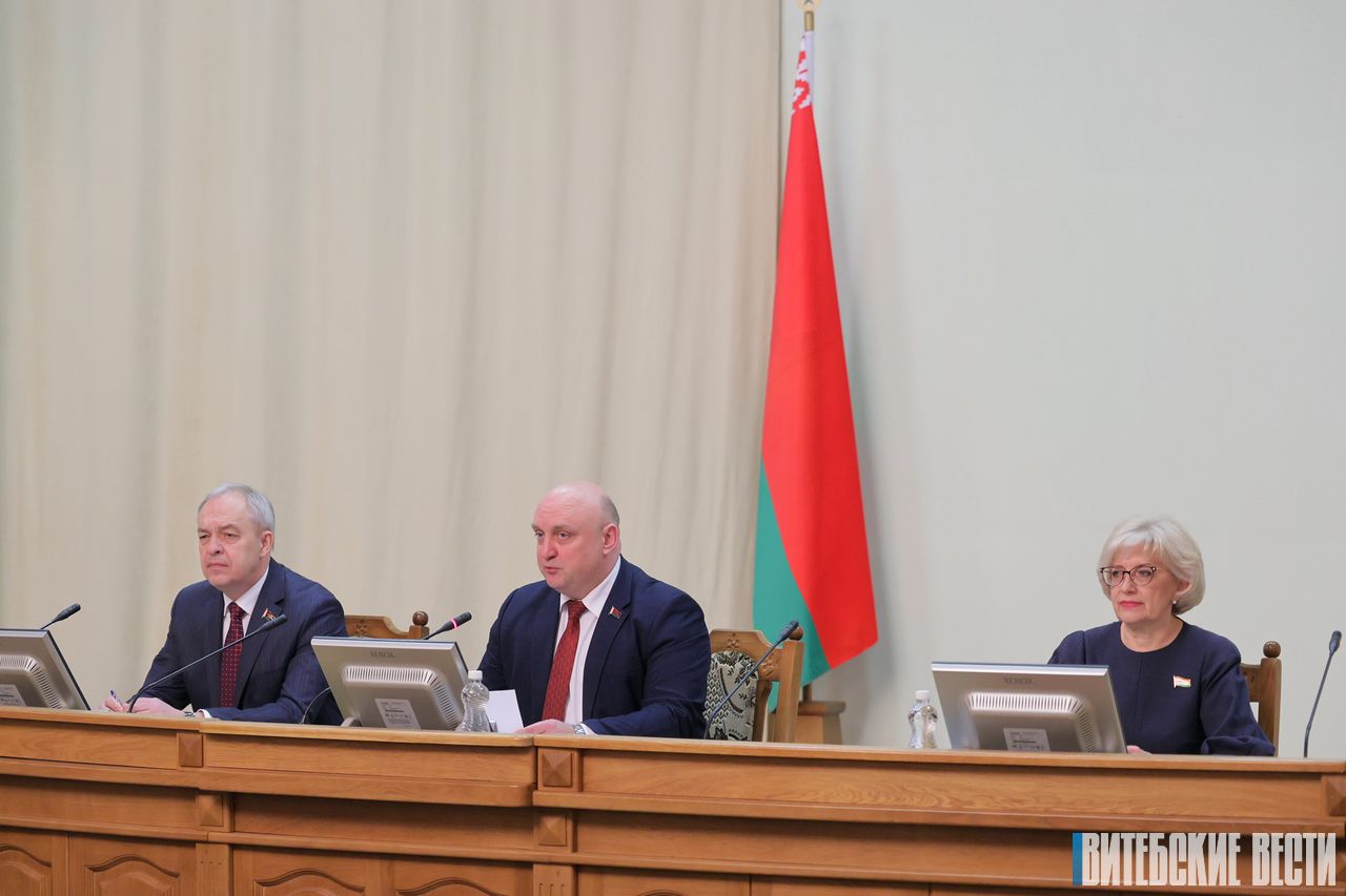 На сессии областного Совета депутатов народные избранники Витебщины 29-го созыва подвели итоги работы за год