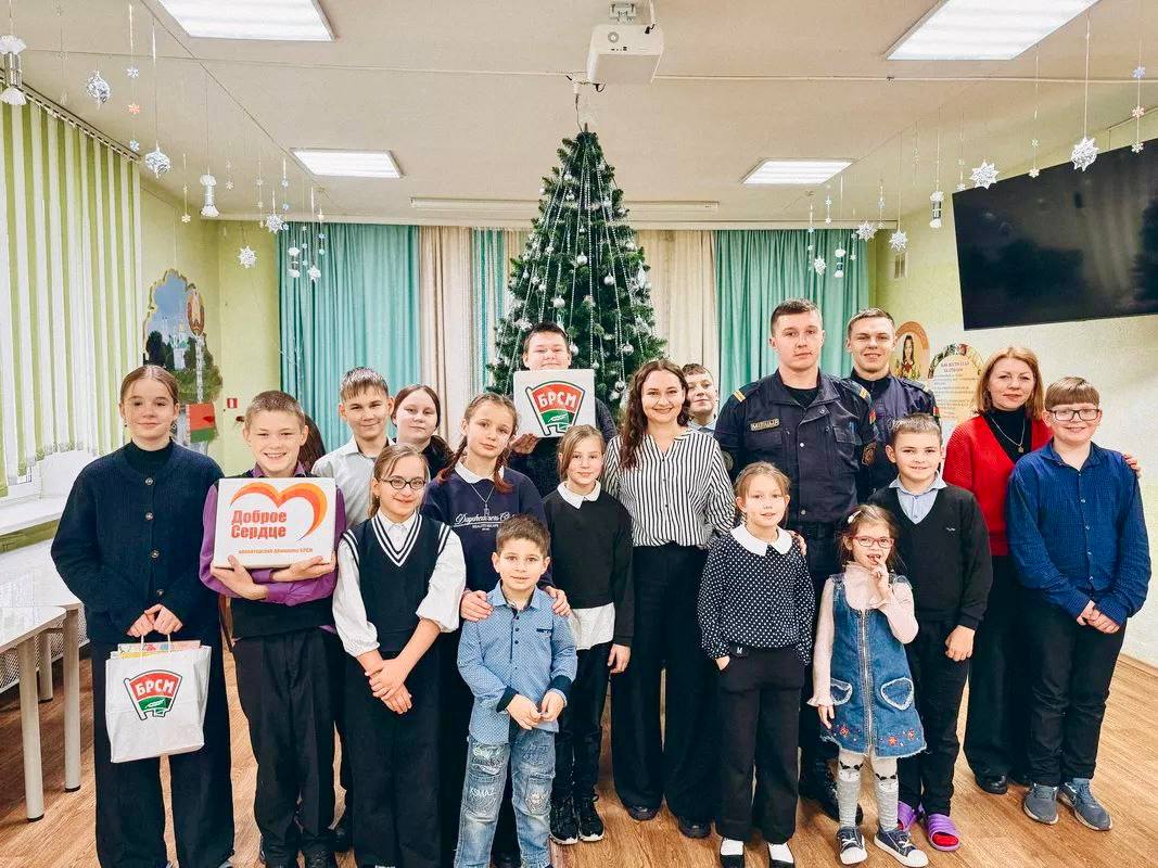Служба с большим сердцем. Молодые охранники Полоцка начали путь с добрых дел для детей