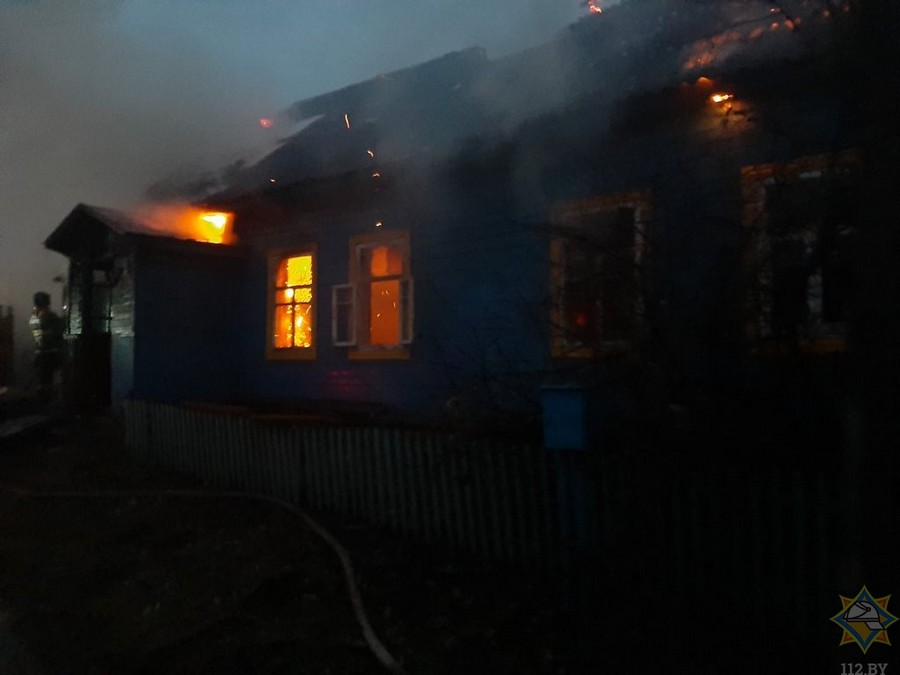 На пожаре в Дубровно погибла женщина
