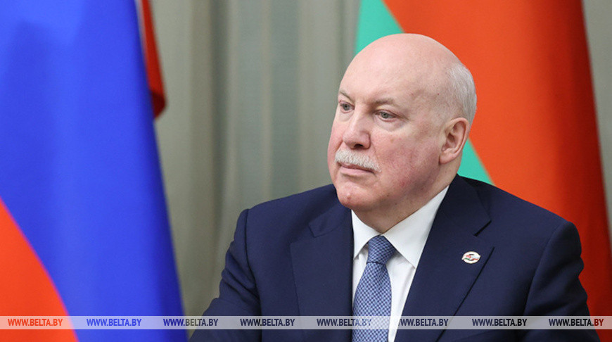 Дмитрий Мезенцев: наши наблюдатели отмечают образцовую организацию работы избиркомов
