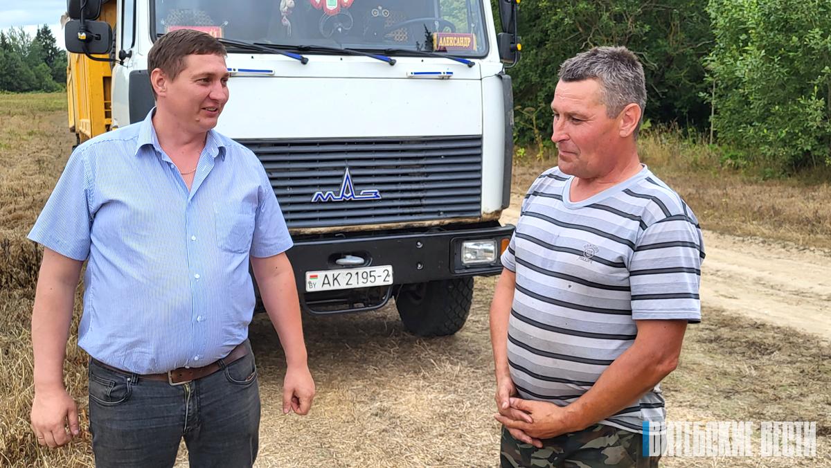 Директор УП «Рыдомльский» Толочинского района Вадим Иванов: «Благодаря профессионализму аграриев, которые строго соблюдали агротехнические требования, мы и смогли вырастить богатые хлеба»