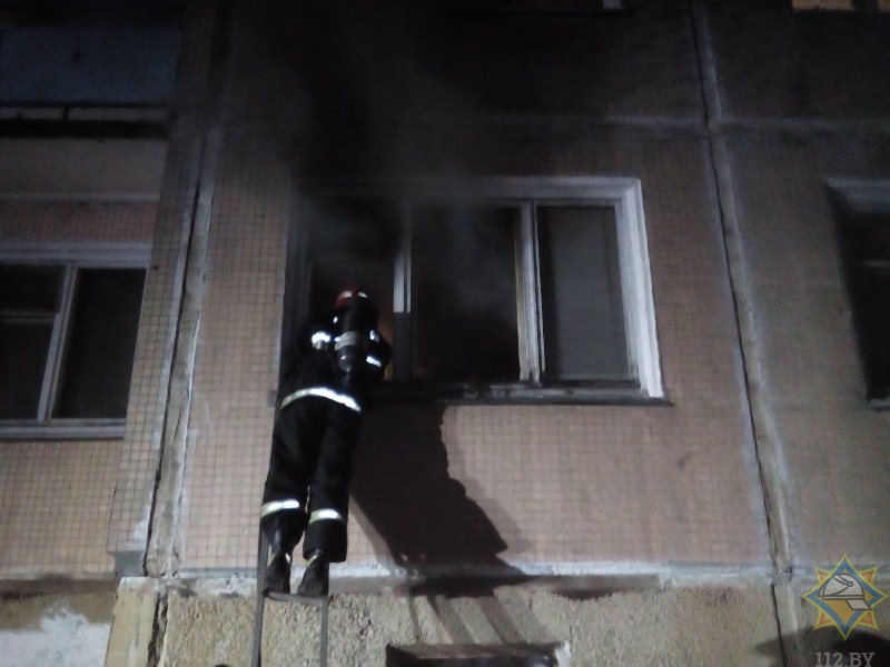 Ночью в центре Витебска загорелась квартира в многоэтажке