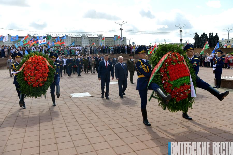 Митинги, концерты, выставка достижений Витебской области. Как Витебск празднует День Республики?
