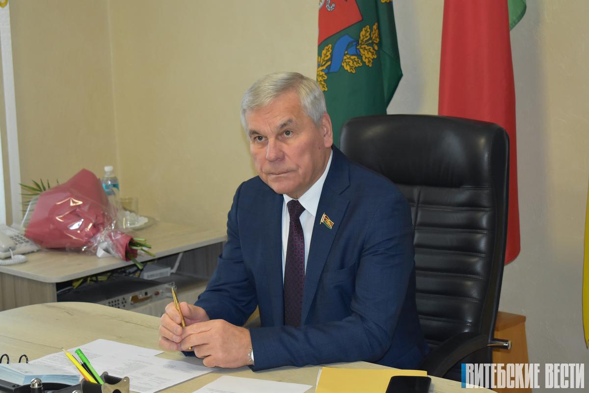 Владимир Андрейченко провел прием граждан в Глубокском райисполкоме