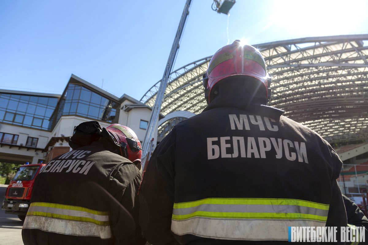 В преддверии Славянского базара в Летнем амфитеатре Витебска прошли учения МЧС