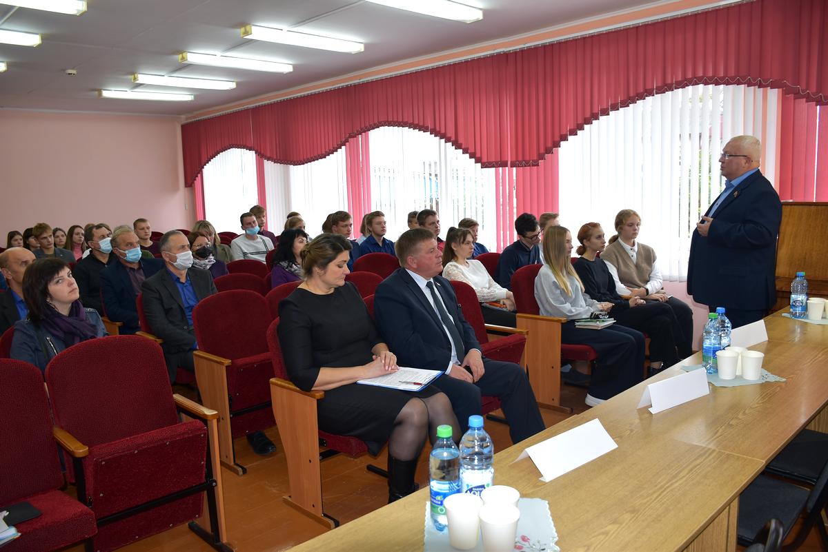 В рамках Единого дня информирования ИПГ Витебского облисполкома под руководством председателя облсовета депутатов Владимира Терентьева посетила Бешенковичский район