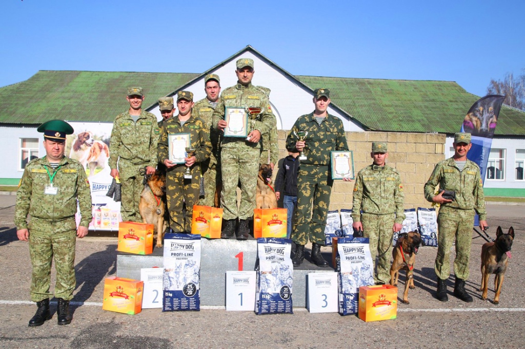 Кинологи Полоцкого погранотряда завоевали серебро на международных соревнованиях в Сморгони