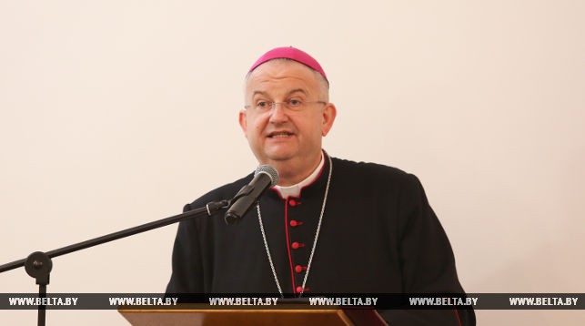 Папа Римский с большим вниманием следит за событиями в Беларуси