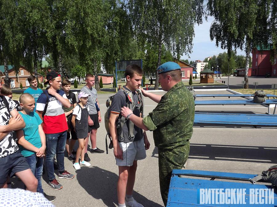 В Витебске на базе 103-й воздушно-десантной бригады открыт лагерь «Патриот» для трудных подростков