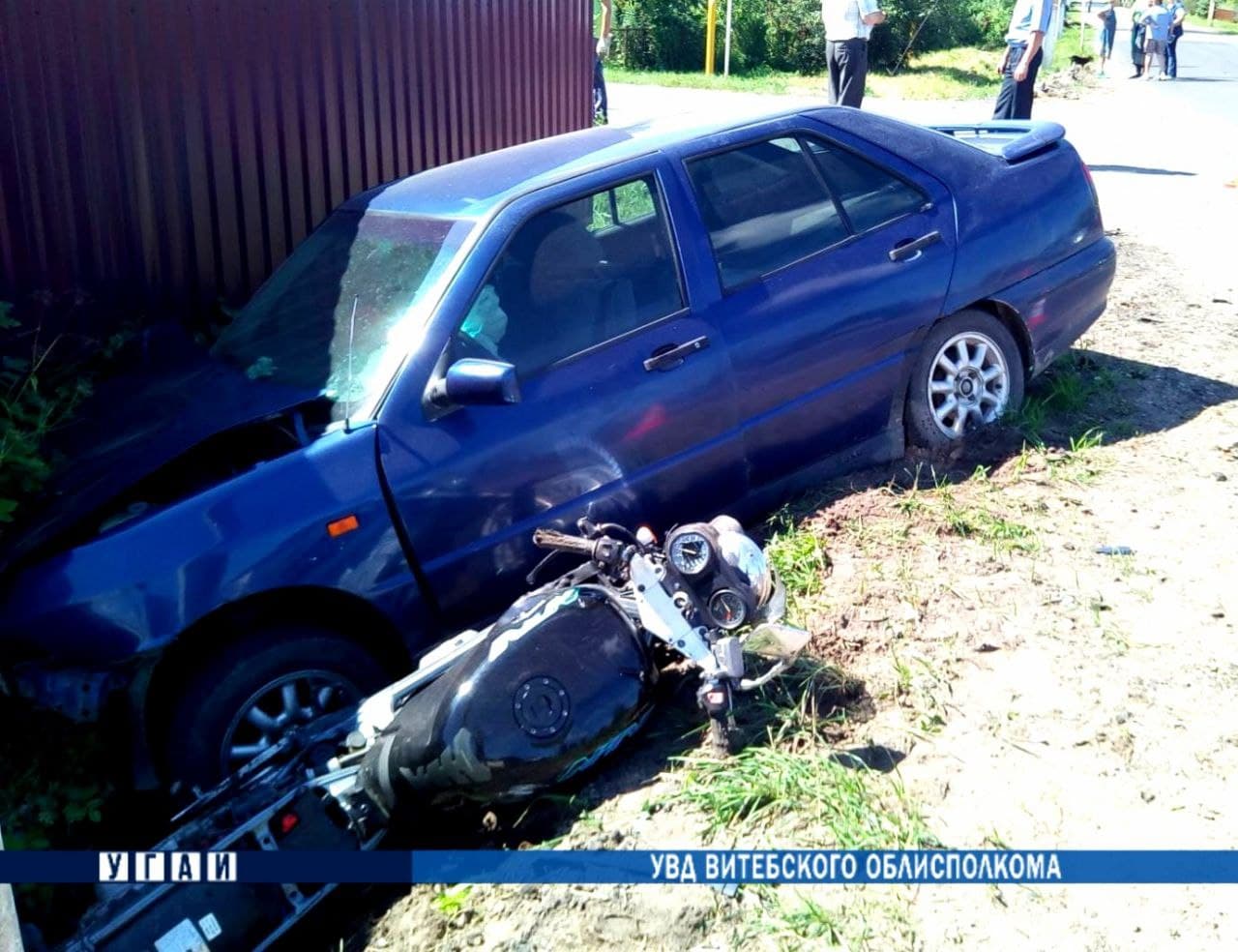 В Шумилино столкнулись мотоцикл и легковушка