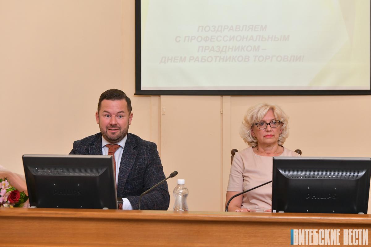 В Витебске в преддверии Дня работников торговли чествовали лучших работников отрасли