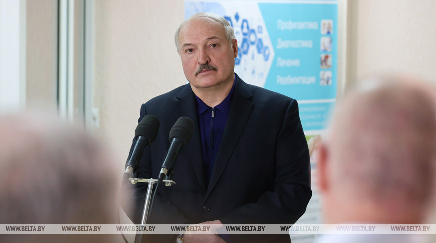 Лукашенко подтверждает курс на развитие межрегиональных медцентров