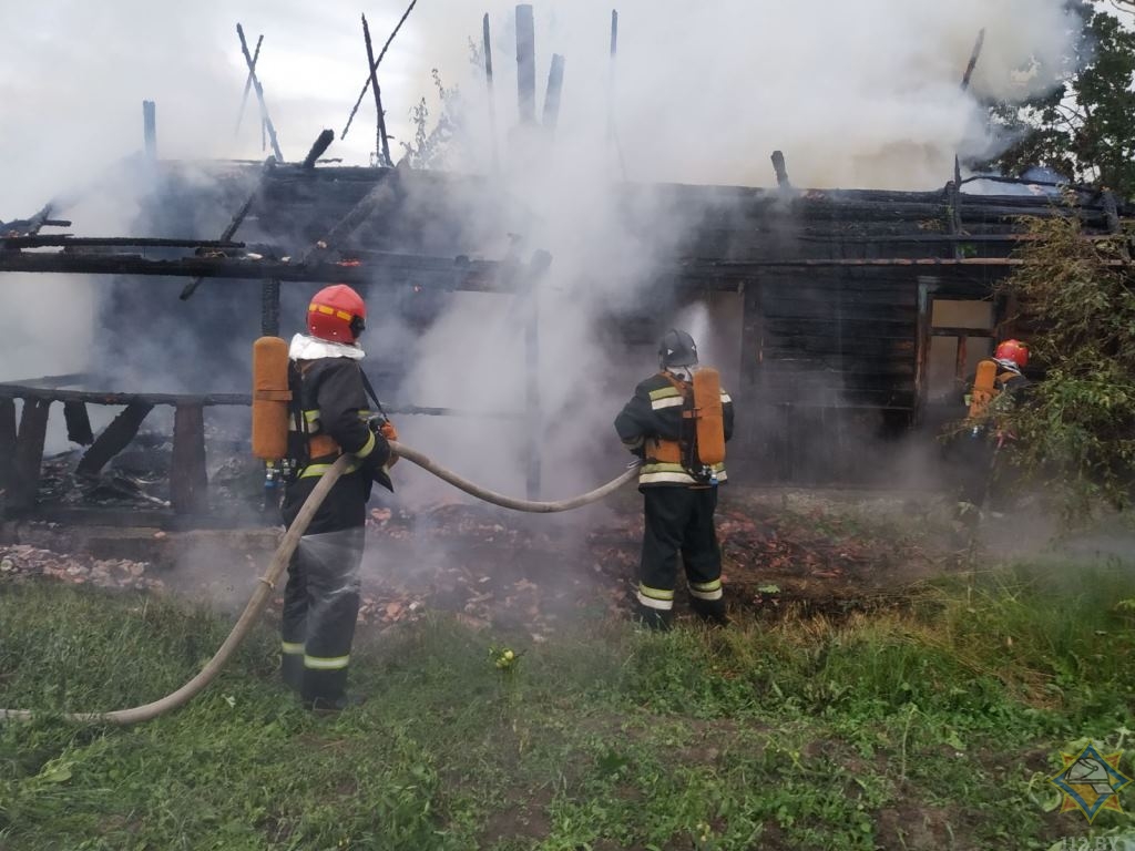 На пожаре в Глубокском районе погиб пенсионер