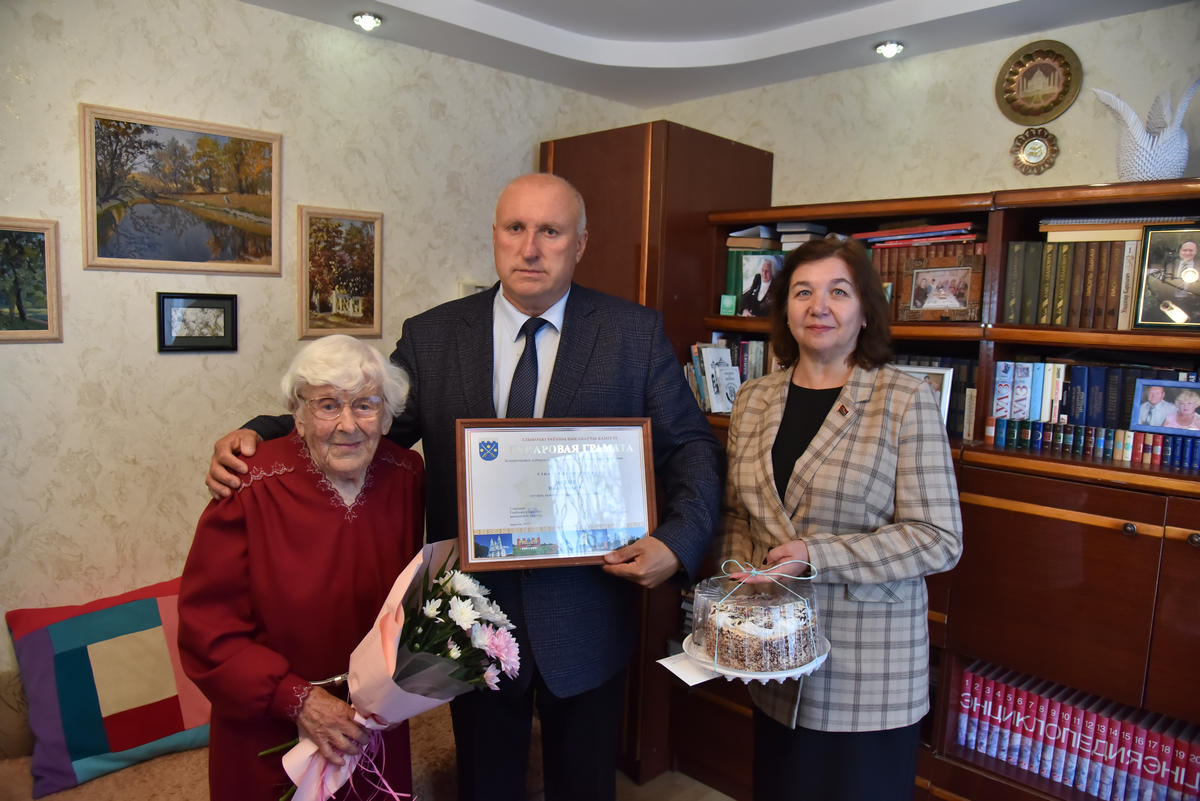 Ветеран Великой Отечественной войны из Глубокого Нина Телеш отметила 100-летний юбилей