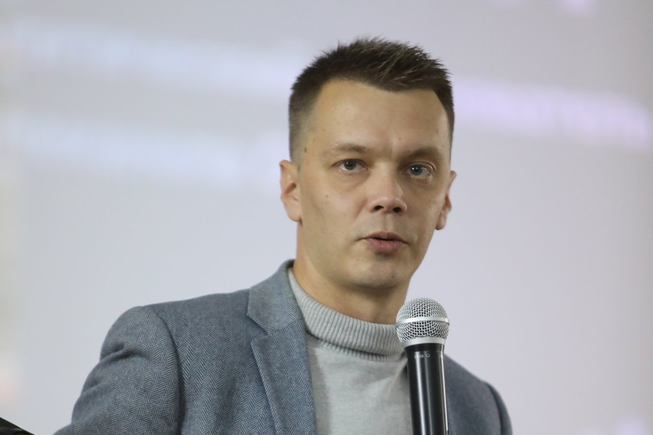 «Журналистика – это кайф»: Игорь Тур о смелости, честности и пути в профессию на встрече с юнкорами