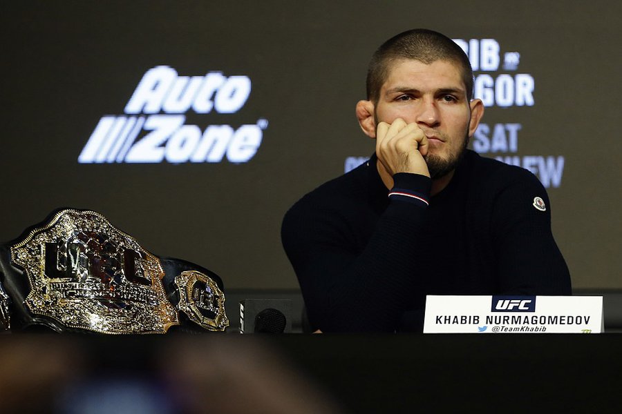 Хабиб Нурмагомедов остается в UFC