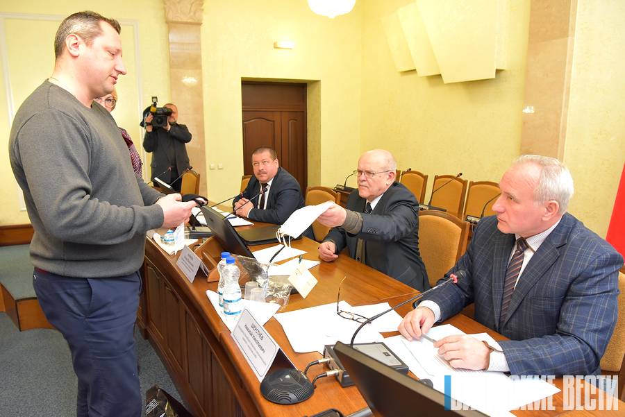 Более 50 предприятий легкой промышленности Витебской области изготавливают средства индивидуальной защиты от коронавируса