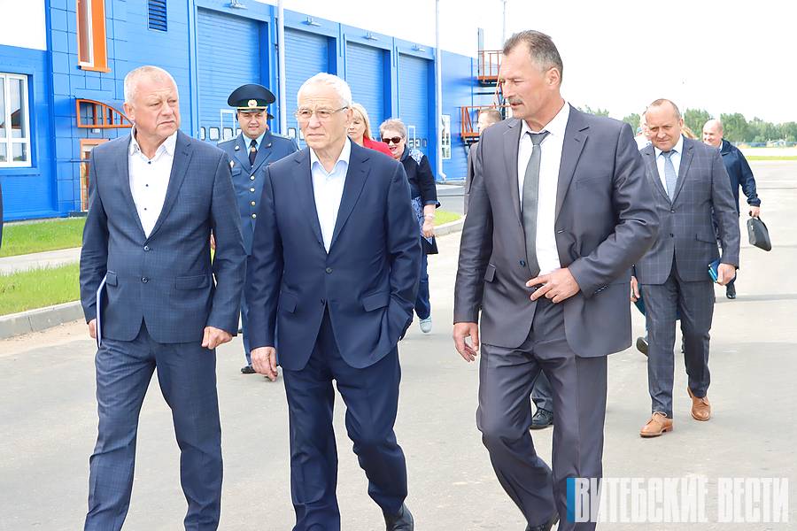 Госсекретарь Союзного государства Григорий Рапота посетил особую экономическую зону «Бремино-Орша» и Дубровенский район