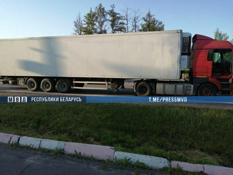 Под Оршей задержана фура с 9 тоннами нелегального алкоголя