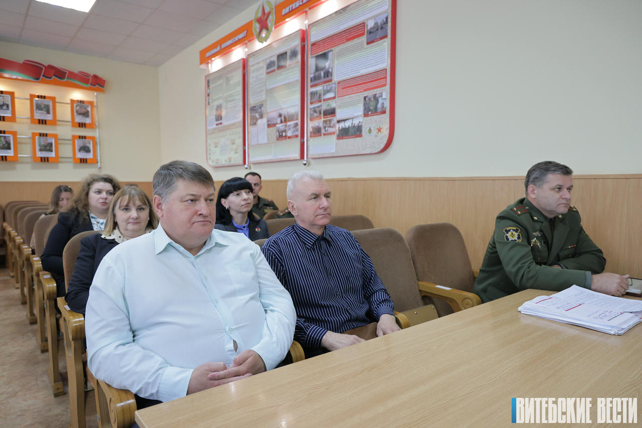 В Витебске обсудили вопросы взаимодействия военных комиссариатов и СМИ
