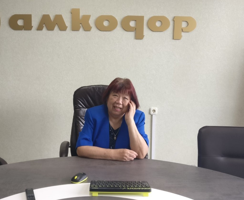 Земные корабли Любови Халимоновой, или Как инженер-конструктор из Толочинского района совершенствует экскаваторы и бульдозеры