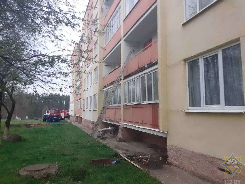Полтергейст в горпоселке Коханово Толочинского района: в пустующей квартире загорелся балкон