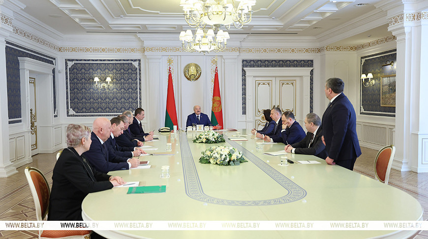 Президент обозначил приоритеты для аграриев с учетом особых для марта климатических условий