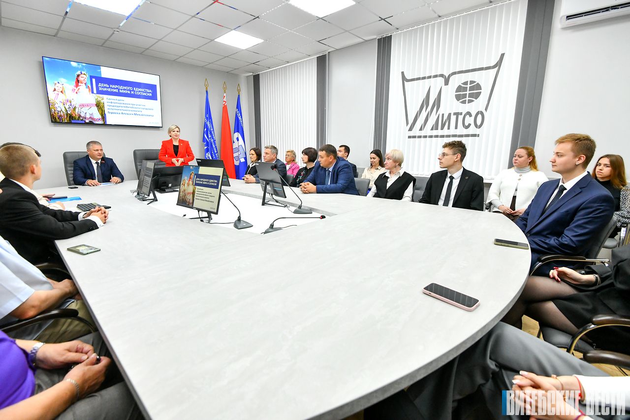Обновленные мосты, новые микрорайоны, аквапарк и судьба зоопарка в Витебске – развитие областного центра обсудили с мэром города