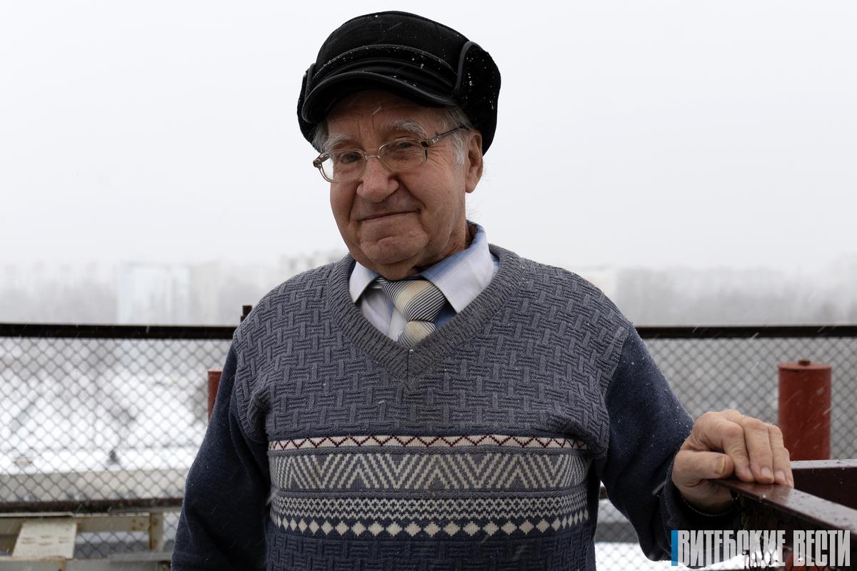 Когда сердце принадлежит звездам, или Как 82-летний Владимир Голубев работает со студентами и школьниками в астрономическом центре ВГУ
