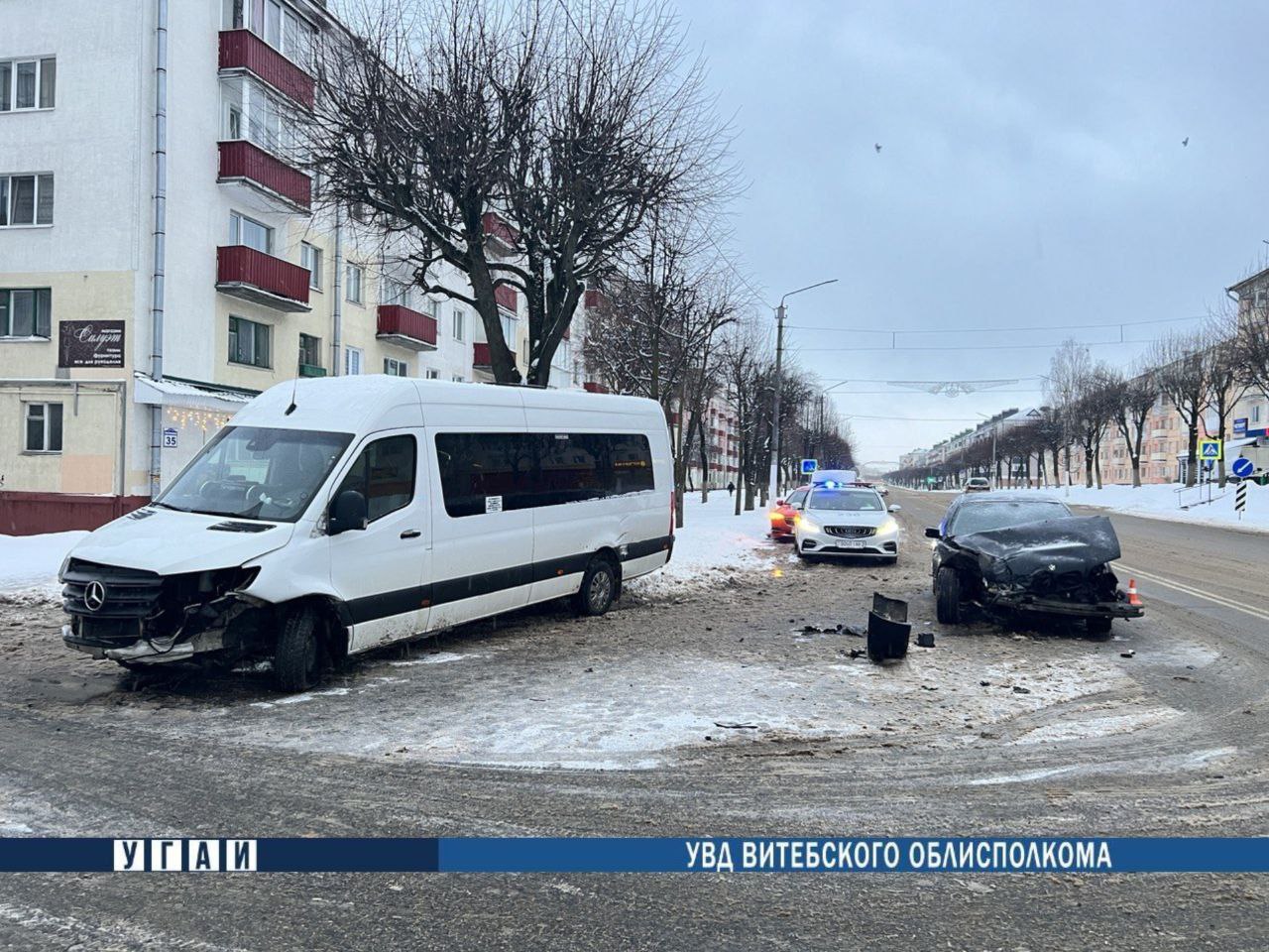 ДТП в Орше: столкнулись «BMW» и маршрутка
