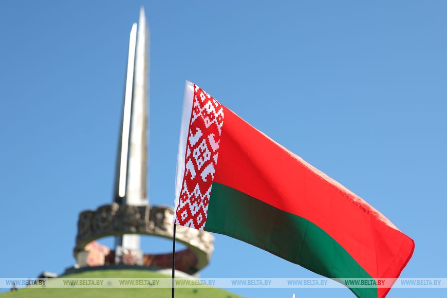 Лукашенко: для большинства белорусов День Независимости означает мир