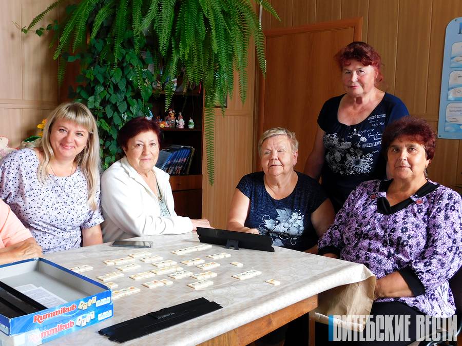 Творчество без границ. Подопечные Верхнедвинского ТЦСОНа осваивают живопись, танцы и цветоводство