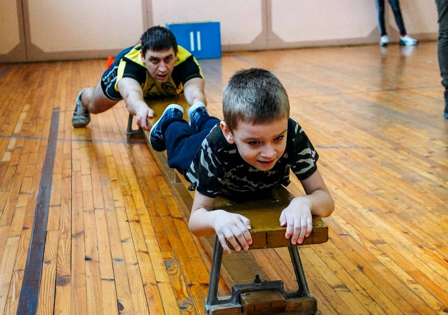В Толочинском районе в рамках открытия «ПапаЗала» прошла семейная спартакиада