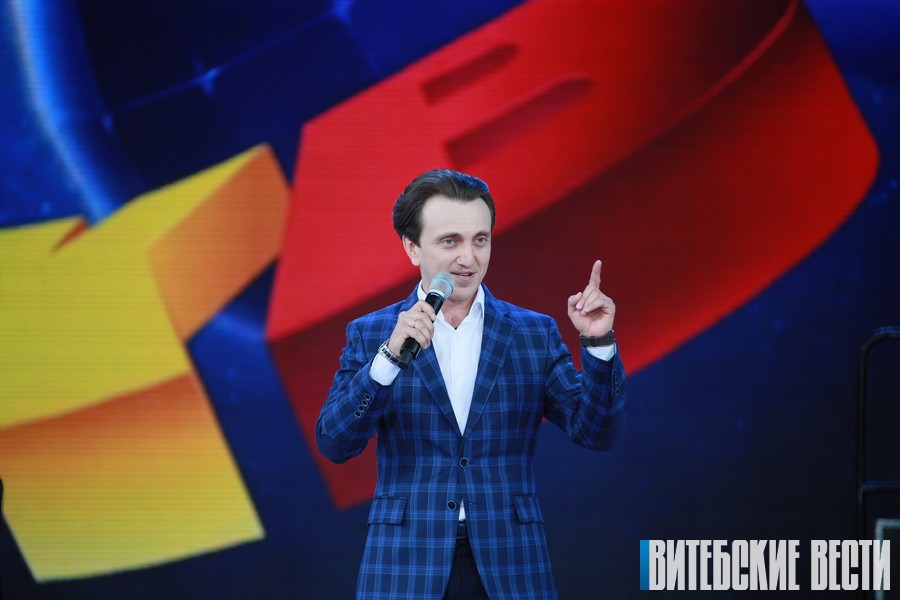 На сценической площадке «Славянского базара в Витебске» впервые прозвучала фраза «Мы начинаем КВН!»