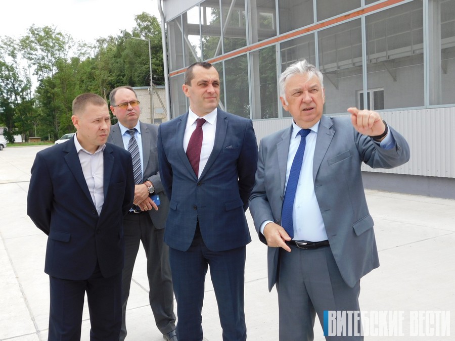 В «Устье» Оршанского района завершается строительство инновационного биоэнергетического комплекса на тысячу голов дойного стада