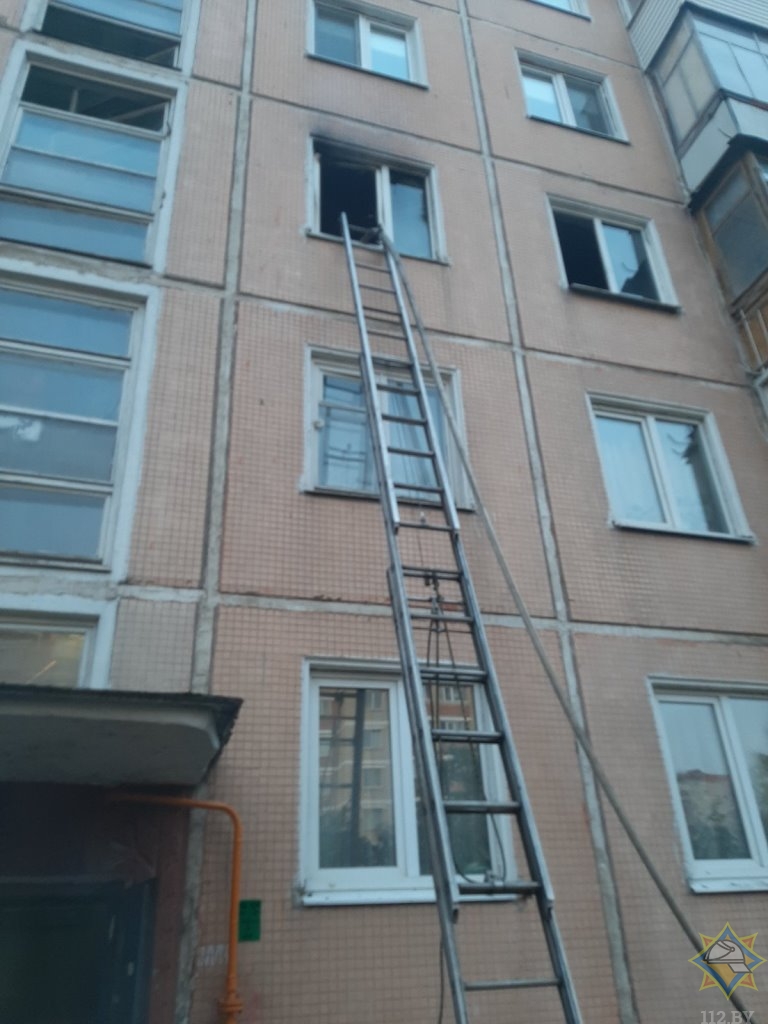 В Витебске горела квартира в многоэтажке, пока ее хозяйка была в магазине
