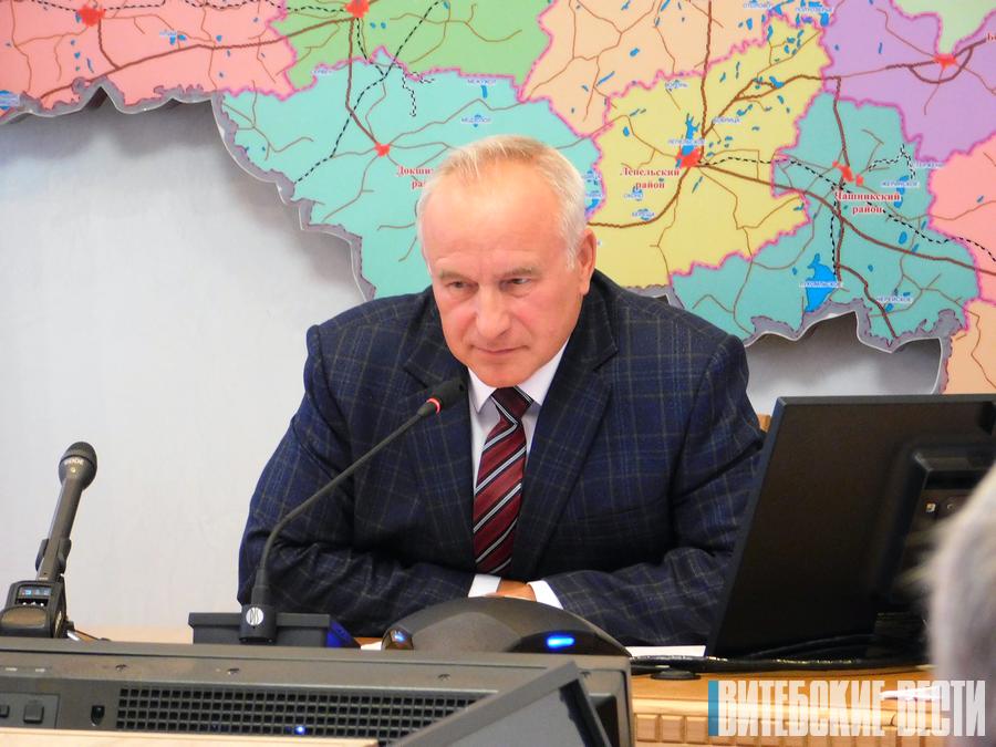 Почти половина звонков на «прямую линию» председателя облисполкома Николая Шерстнёва 6 июля была из Витебска