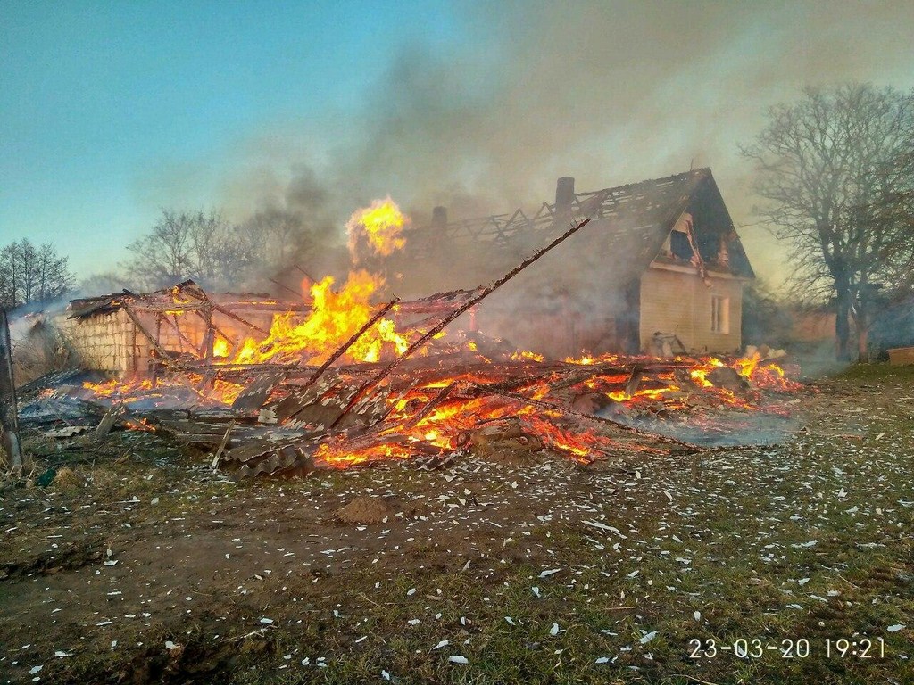 Весенние палы, или О том, что друг пожара — беспечность