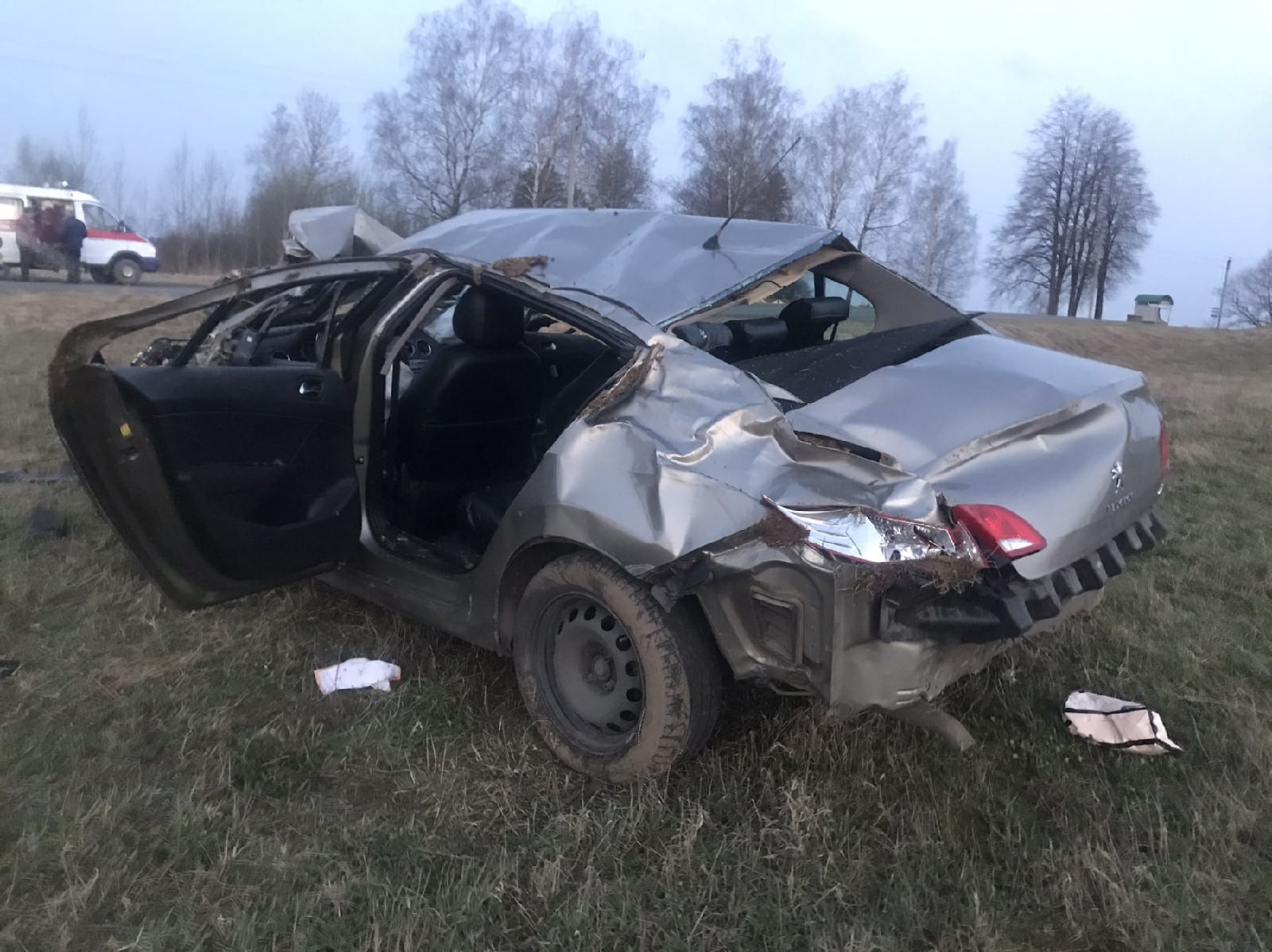В Витебской области на трассе перевернулась машина, погибли два человека