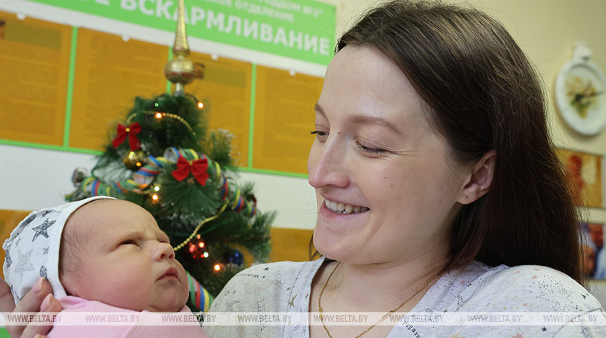ФОТОФАКТ: Первым малышом нового года в Витебской области стал Александр Врадий